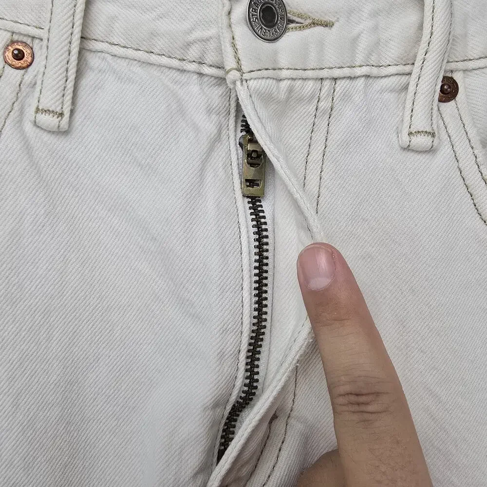 Levis 502 Altered Jeans Mens 33x27 White Tapered Regular Fit Double Knee Denim